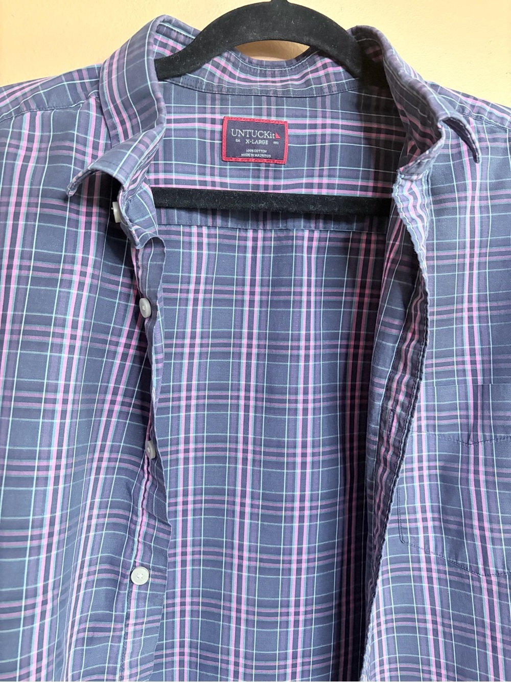 UNTUCKit Men's Navy and Pink Plaid Casual Button-Down Shirt